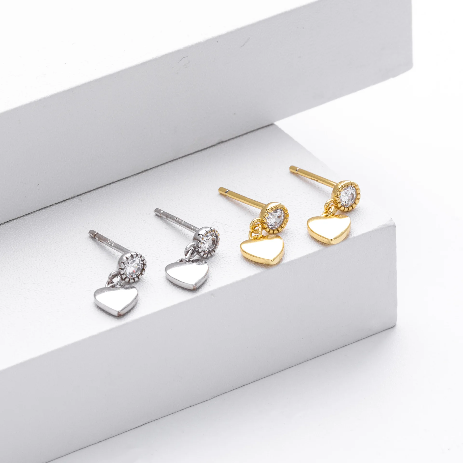 Withered S925 Sterling Silver Earrings With Heart-shaped Bright Surface Earrings For Women