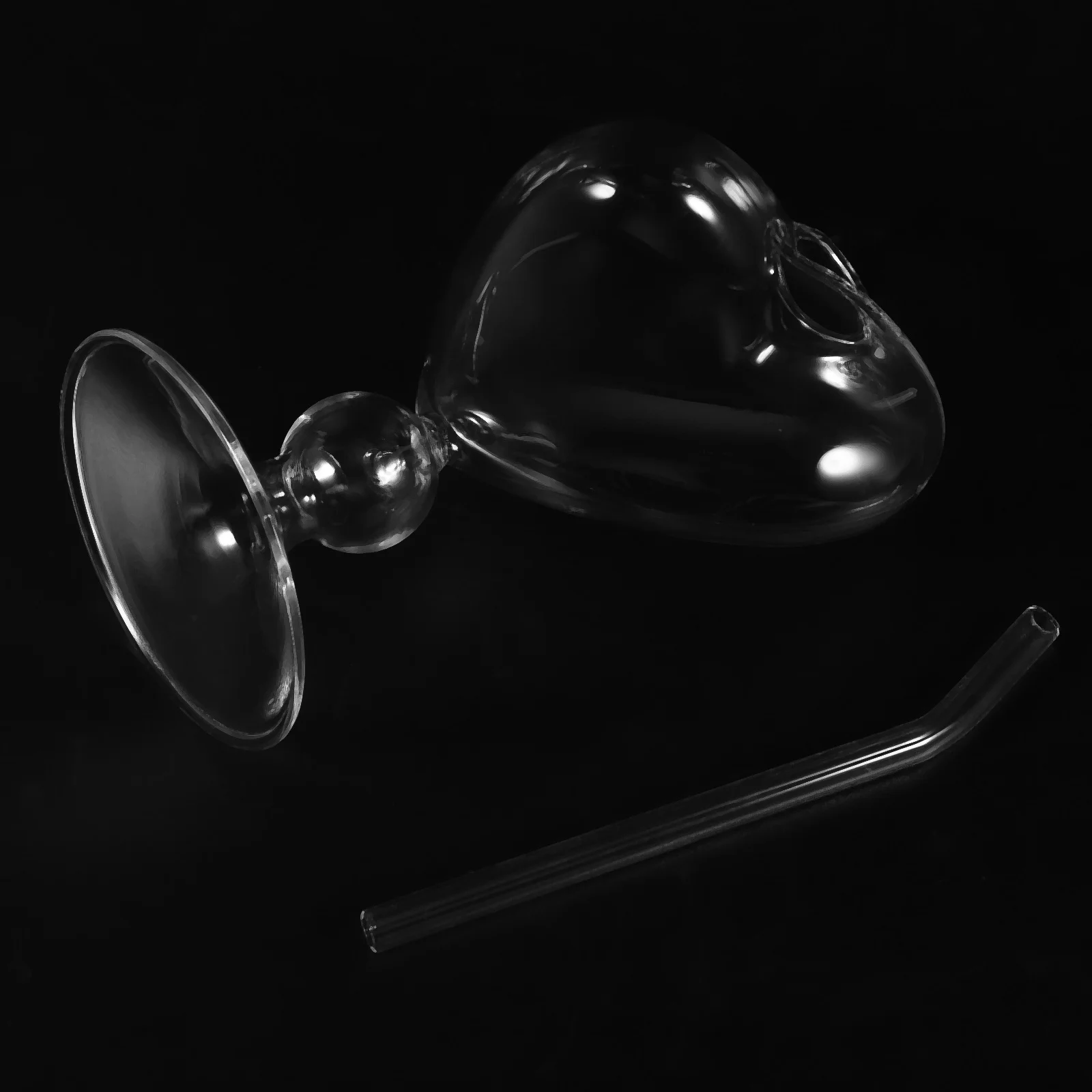 

Heart Shaped Glass Cup Cocktail Glasses Clear Cups Party Goblets with Straw Drinking