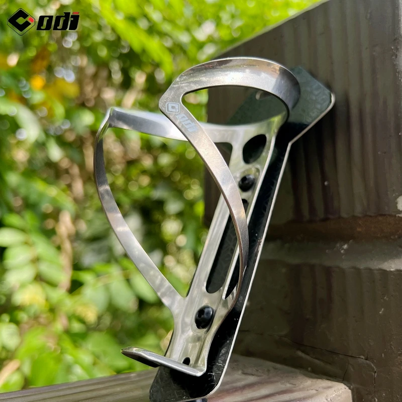 Porte-Bidon Vélo Titane ODI – Ultra Léger 22.5g – Cage à Bouteille