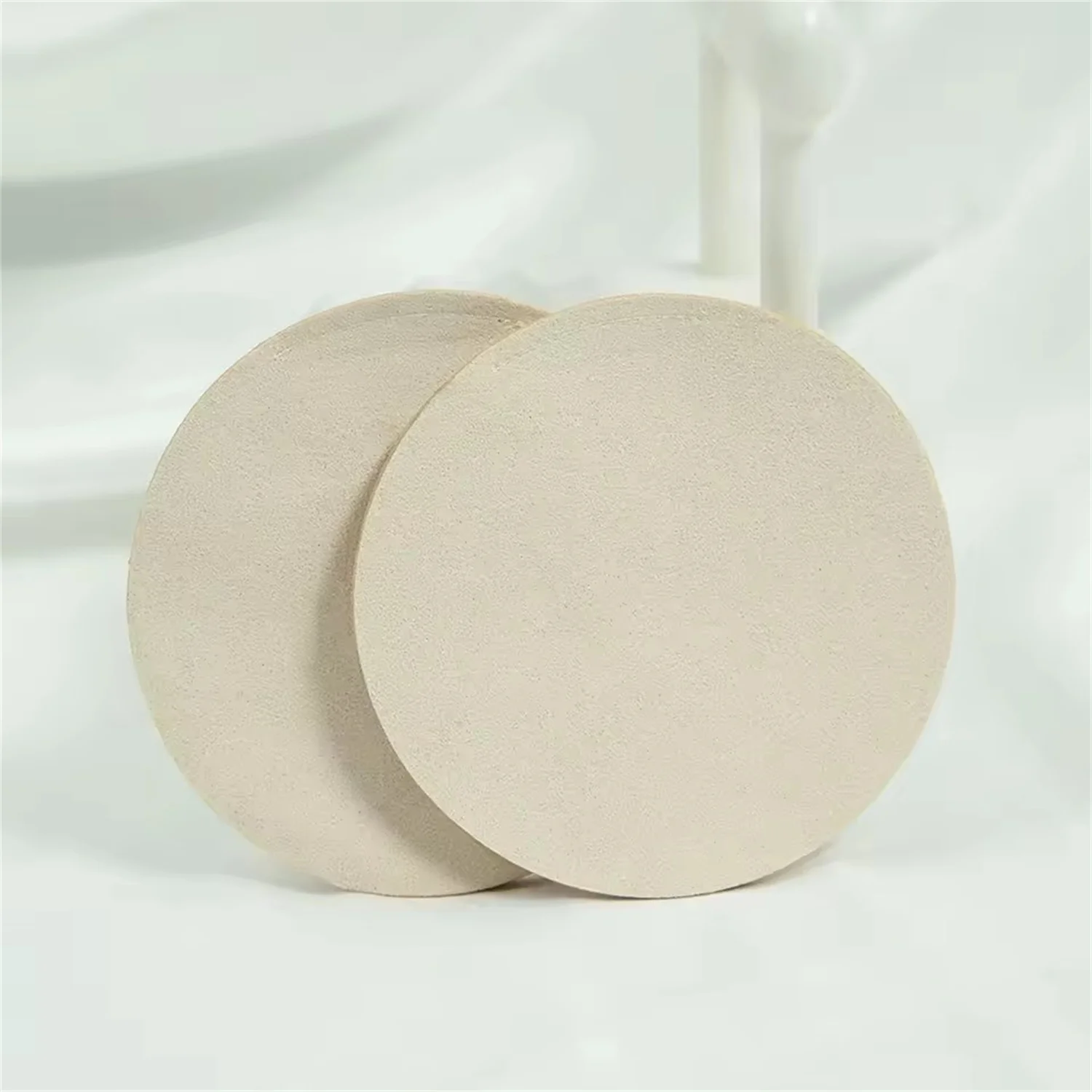 50Pcs Pack Portable Cream Microfiber Jewelry Accessory Packaging Round Velvet Dust Bags Wedding Birthday Ring Gift Storage Pouch