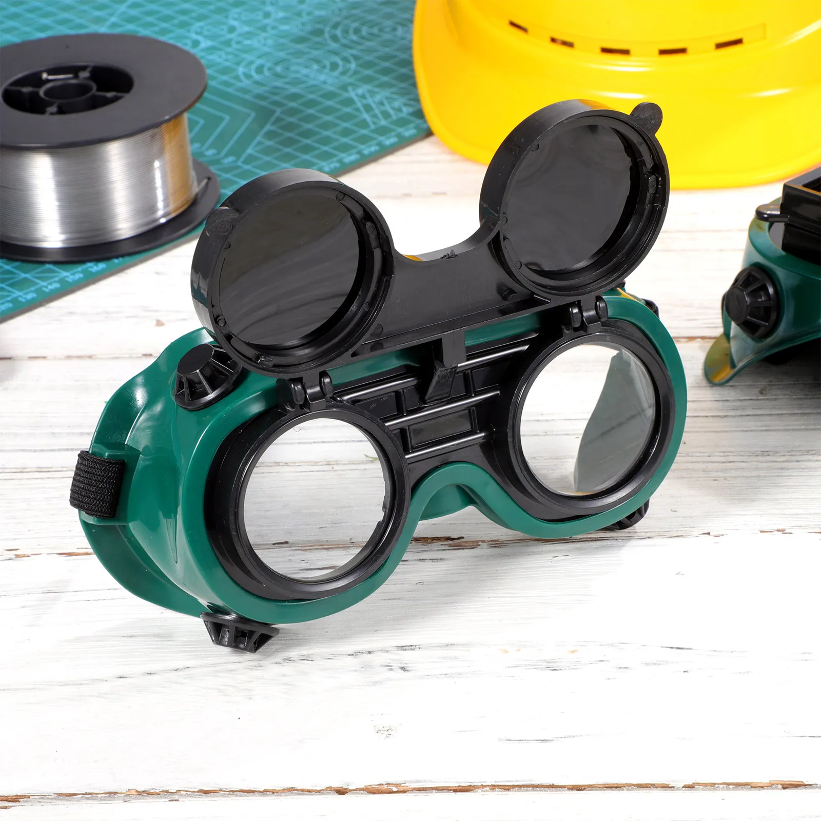 

2Pcs Welding Goggles Flip-Up Design Double-Layer Protection Anti-Scratch Coating Vent Holes for Welding Soldering Grinding