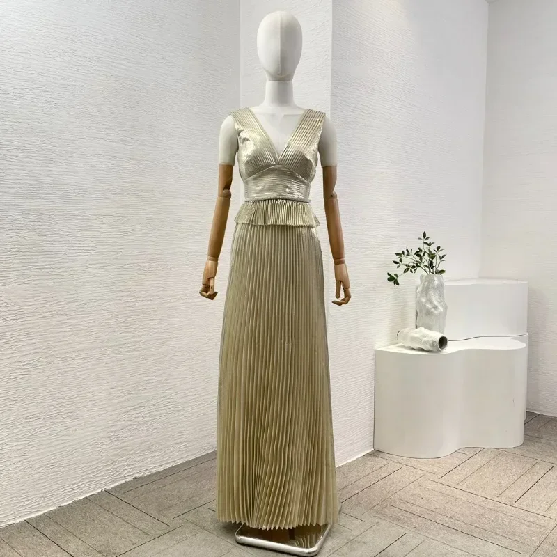 Women's Gold Pleat V Neck Sleeveless Pleat Maxi Dress Party Elegant Slim Fit New High Quality 2024