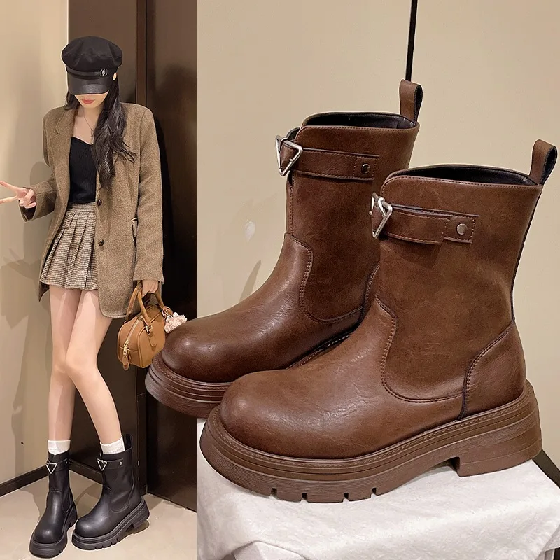 المرأة العصرية والأكثر مبيعا حذاء من الجلد الشتاء منصة كعب أحذية بوت قصيرة مصمم مشبك امرأة 2025 موضة التمهيد