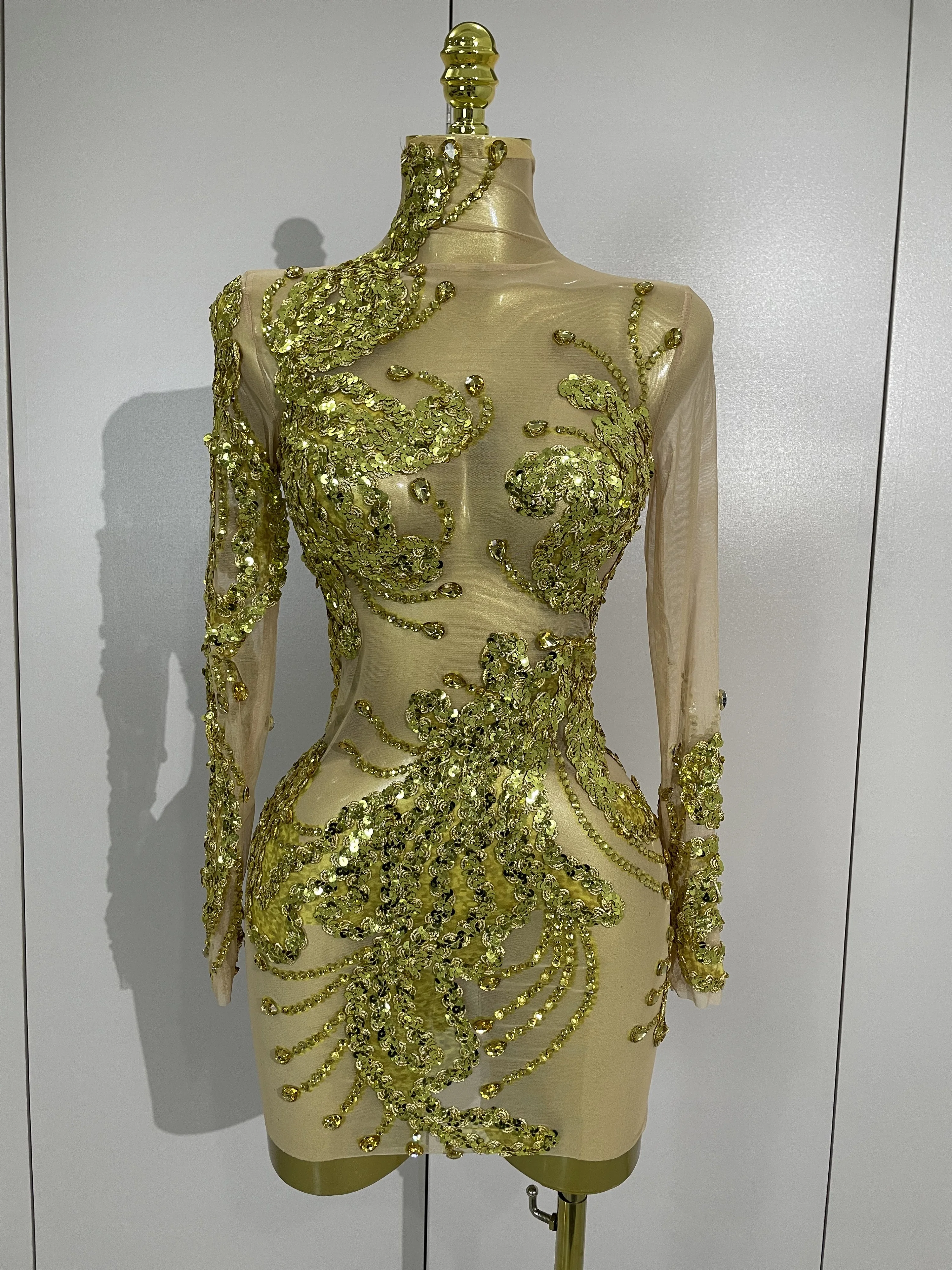 

Новое блестящее золотое платье с пайетками и длинными рукавами, прозрачное мини-платье для женщин, на день рождения, вечеринку, сексуальный сценический костюм