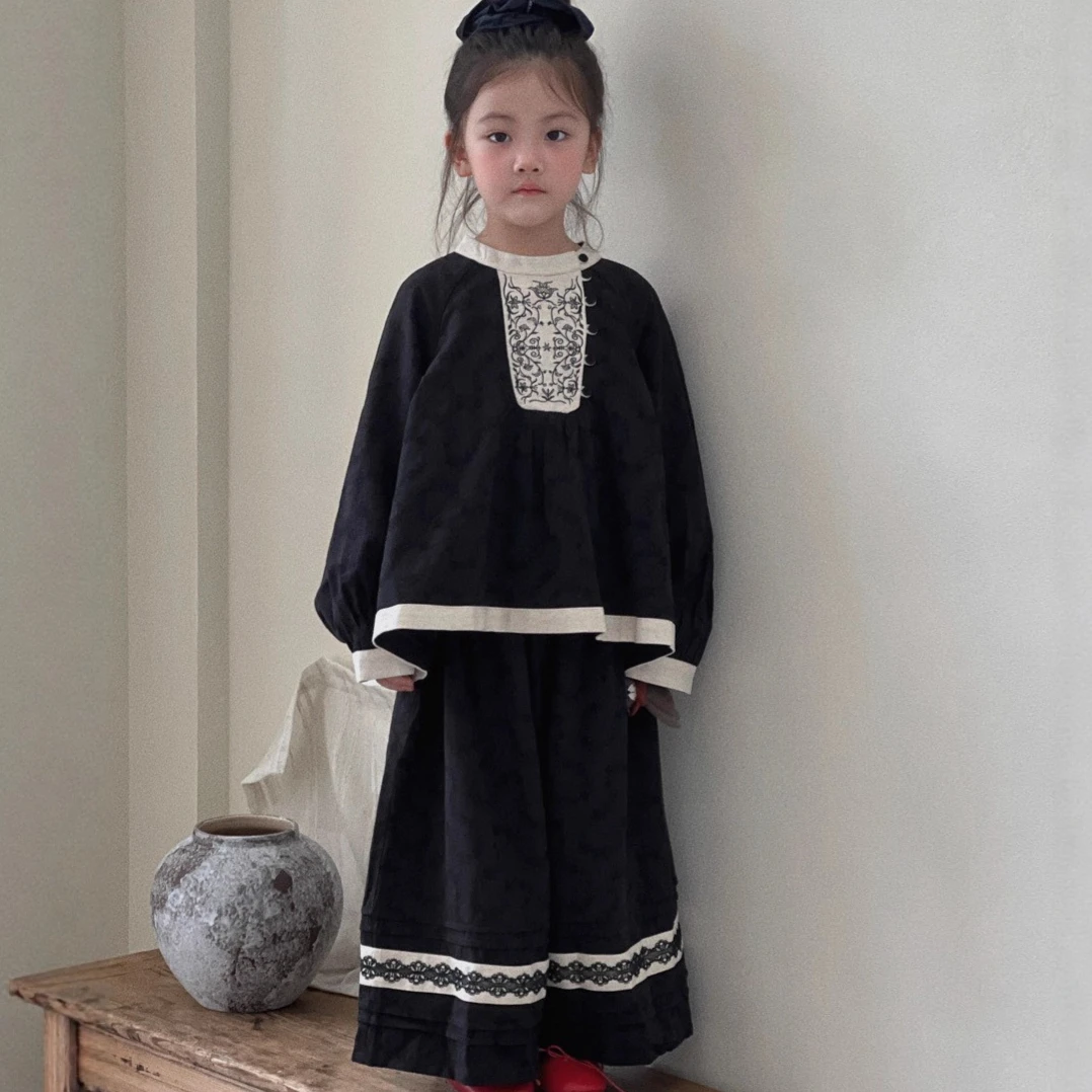

Girls Suit 2025 Autumn New Children's Clothing Korean Style Girl Baby Heavy Industry Embroidery Baby Shirt Skirt Pants Two Sets