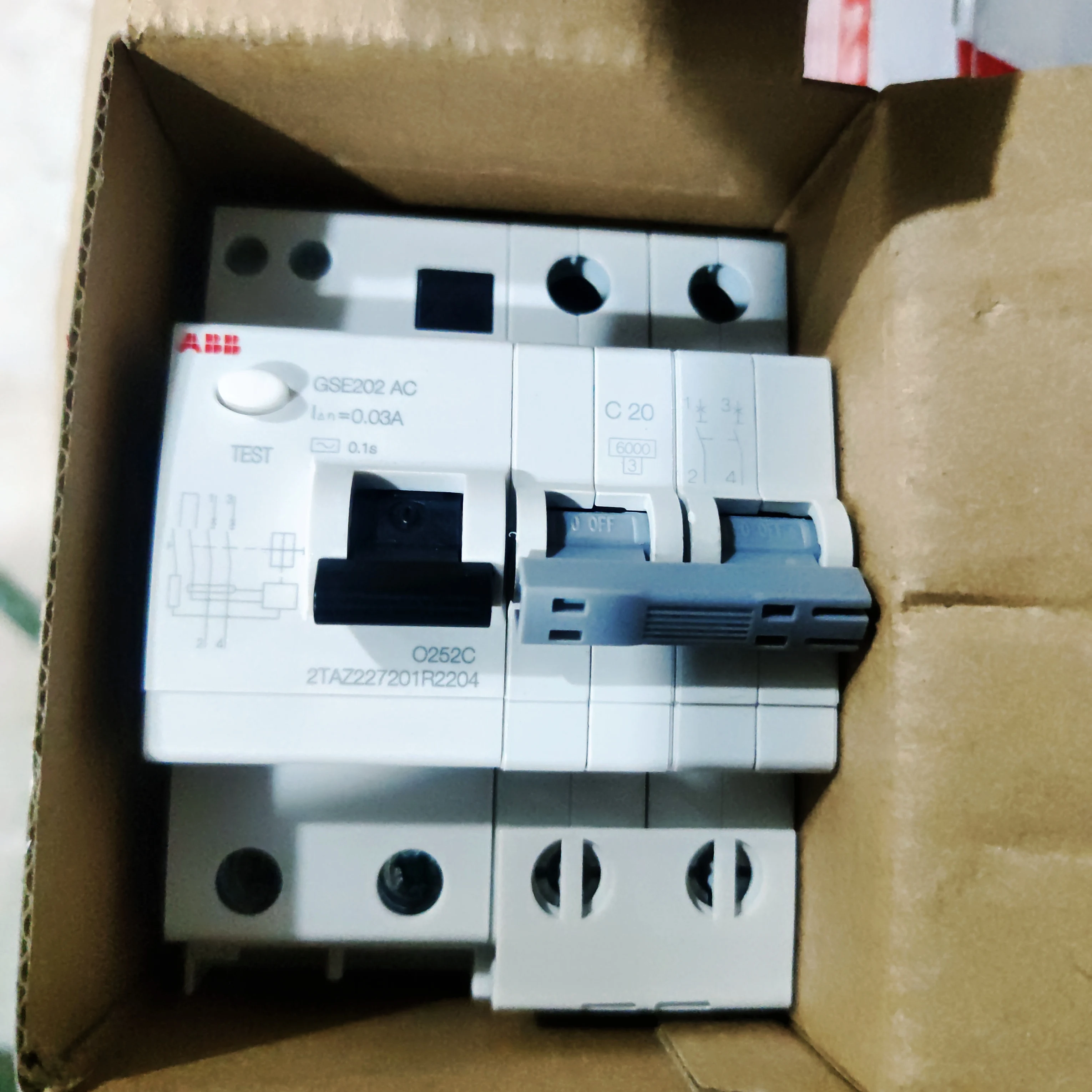 

ABB 2TAZ227201R2204 GSE202 AC-C20/0.03