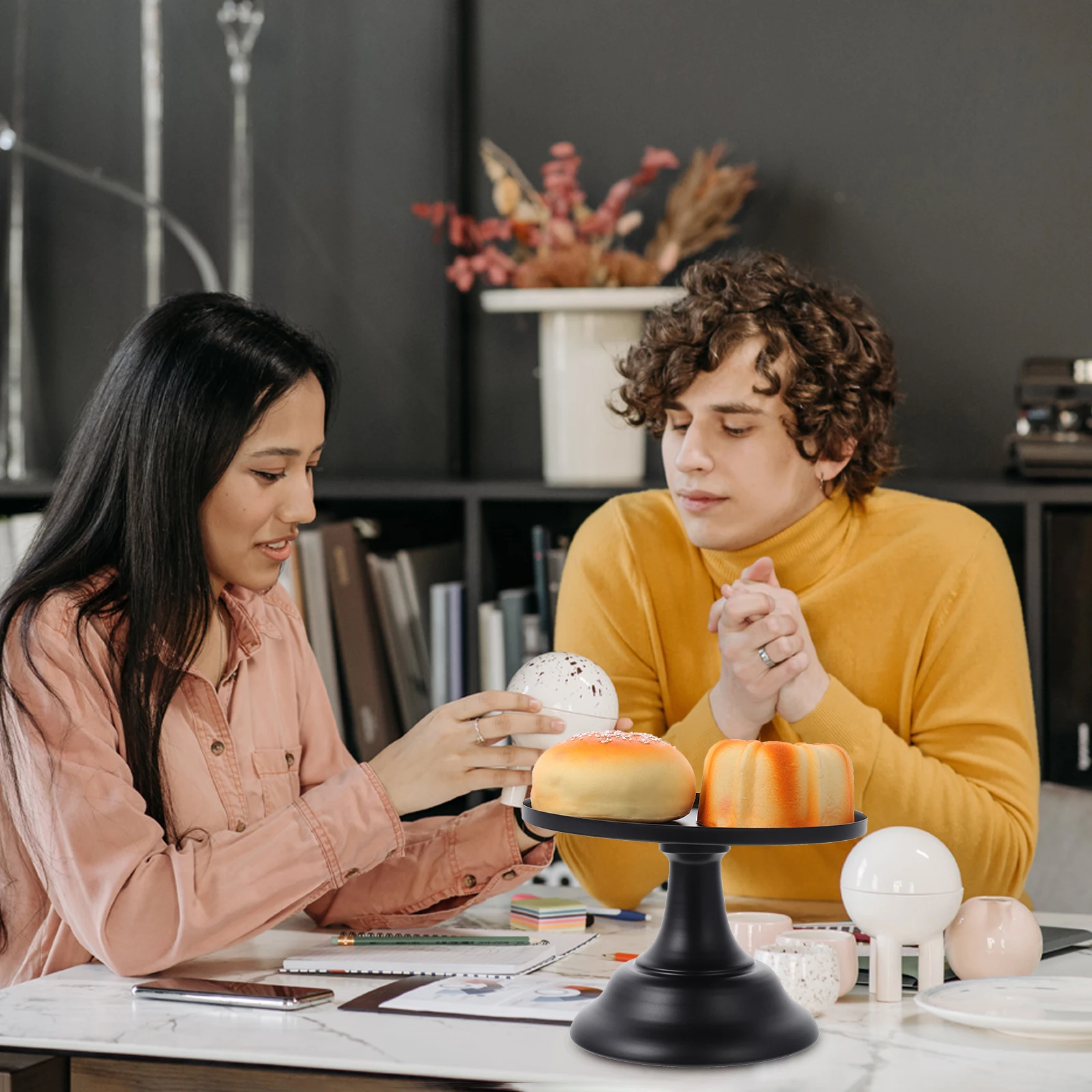 

1Pcs Round Cake Holder Decor Iron Display Rack Realistic Texture Wedding Party Photography Prop Exquisite Table Display