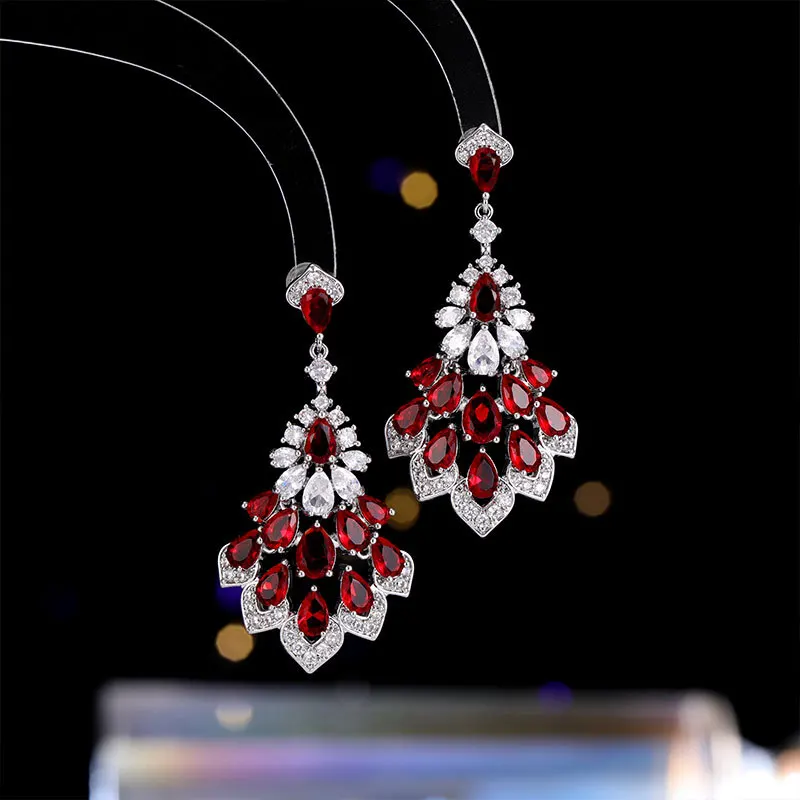 

Super flash zircon inlaid earrings s925 silver needle new teardrop petal dress paired with earrings