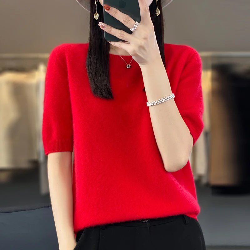 100% pure wool women\'s round neck sweater short sleeve seamless loose knit half sleeve bottoming sleeve.