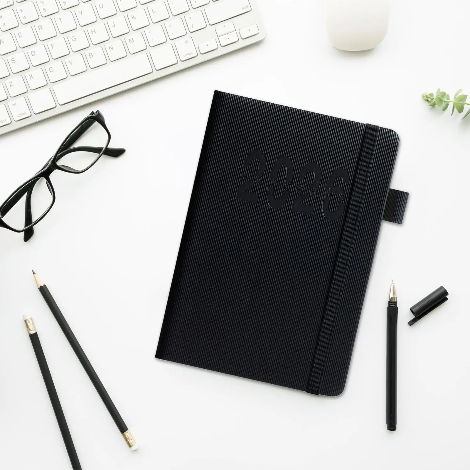 Книга повестки дня 2026, ежегодная книга для записей с ремешком, английский блокнот формата А5, журнал с вертикальными полосками для фитнеса, академических деловых поездок