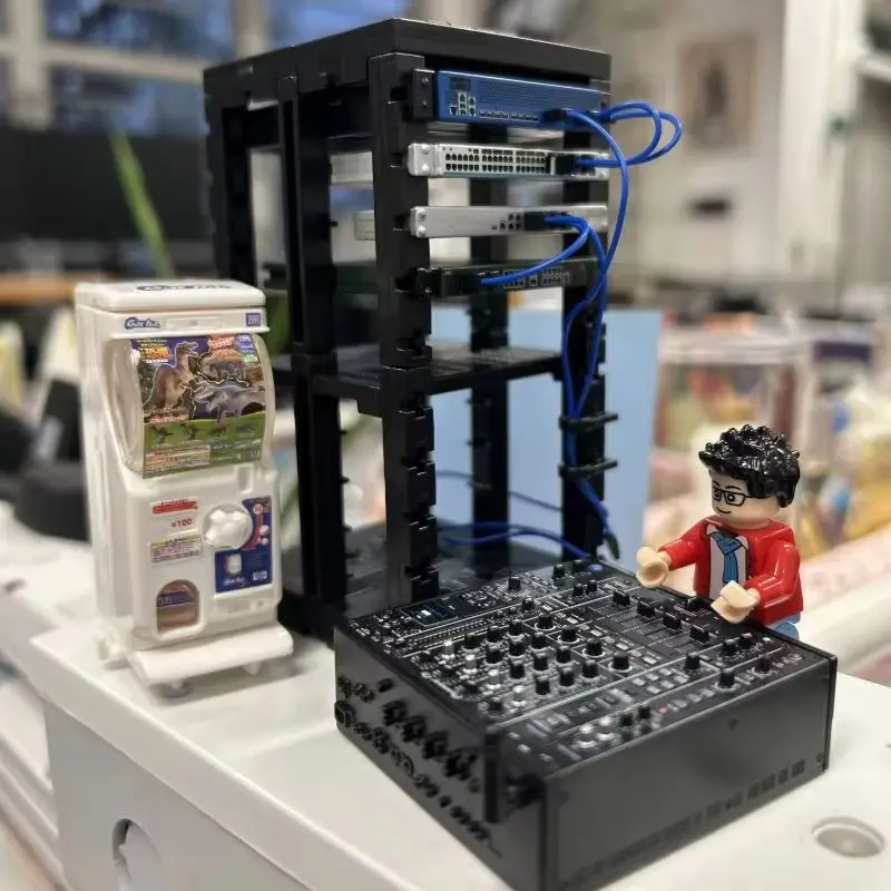 

В наличии Эпоч Сетевой коммутатор Сервер Gashapon Капсула 1/12 Масштаб It Модель оборудования Аниме Geek Декор стола Технический гаджет Взрослые