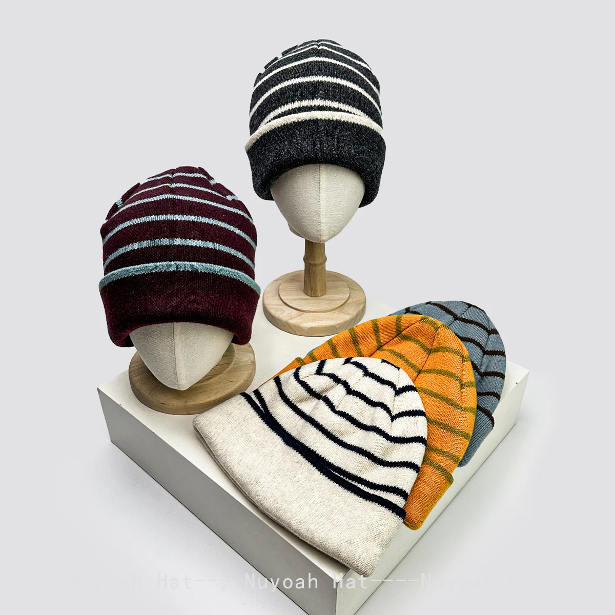 

New Men Women Korean Retro Jacquard Stripe Knitted Hats Warm Casual Fashion Niche Beanies Personal Versatile Outdoor Cycling ins