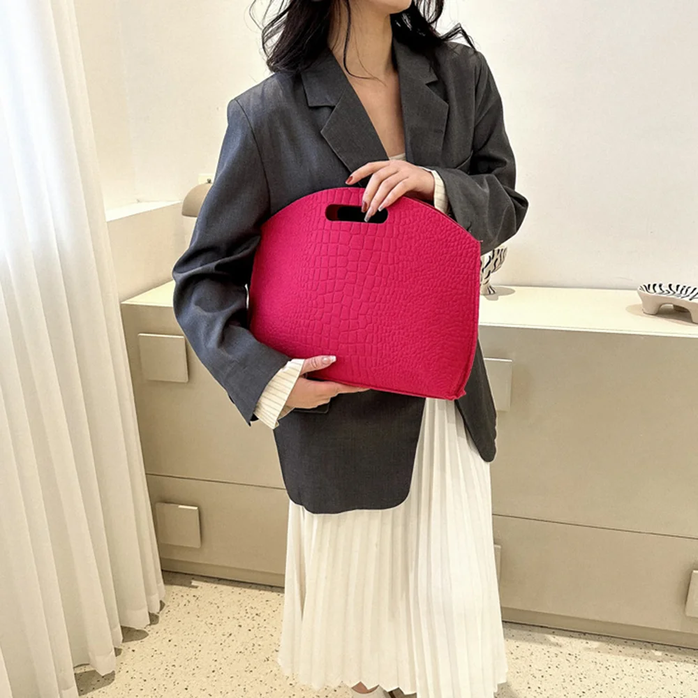 Casual Ladies Clutch Bag 2023 New Minimalism Handheld Envelope Bags Felt Indentation Handbag Solid Color Business Women\'s Bag