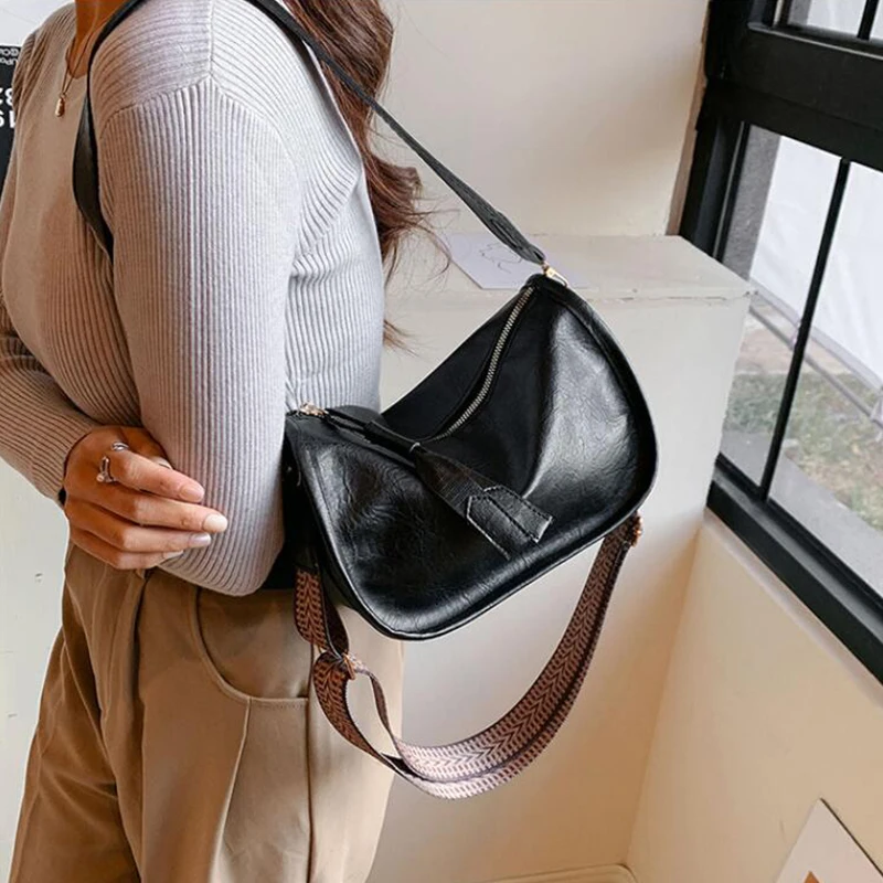 Retro New Fashion Solid Color Crossbody Bag Casual Wide Shoulder Strap Women Small Square Bag Lady Out Shoulder Bag