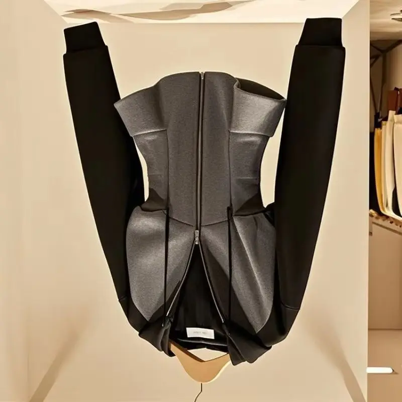 

Корейское новое модное пальто с капюшоном весна-осень 2025 года, шикарное черно-серое короткое повседневное универсальное пальто с вышивкой, женский топ, верхняя одежда