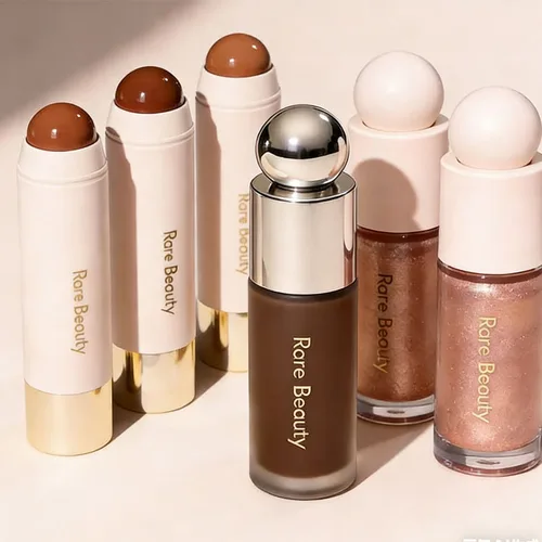 Imagen 1 del producto Bronceador Líquido 3D Soft Pinch de Rare Beauty, Barra de Contorno, Iluminador Líquido, Maquillaje de Larga Duración a Prueba de Agua