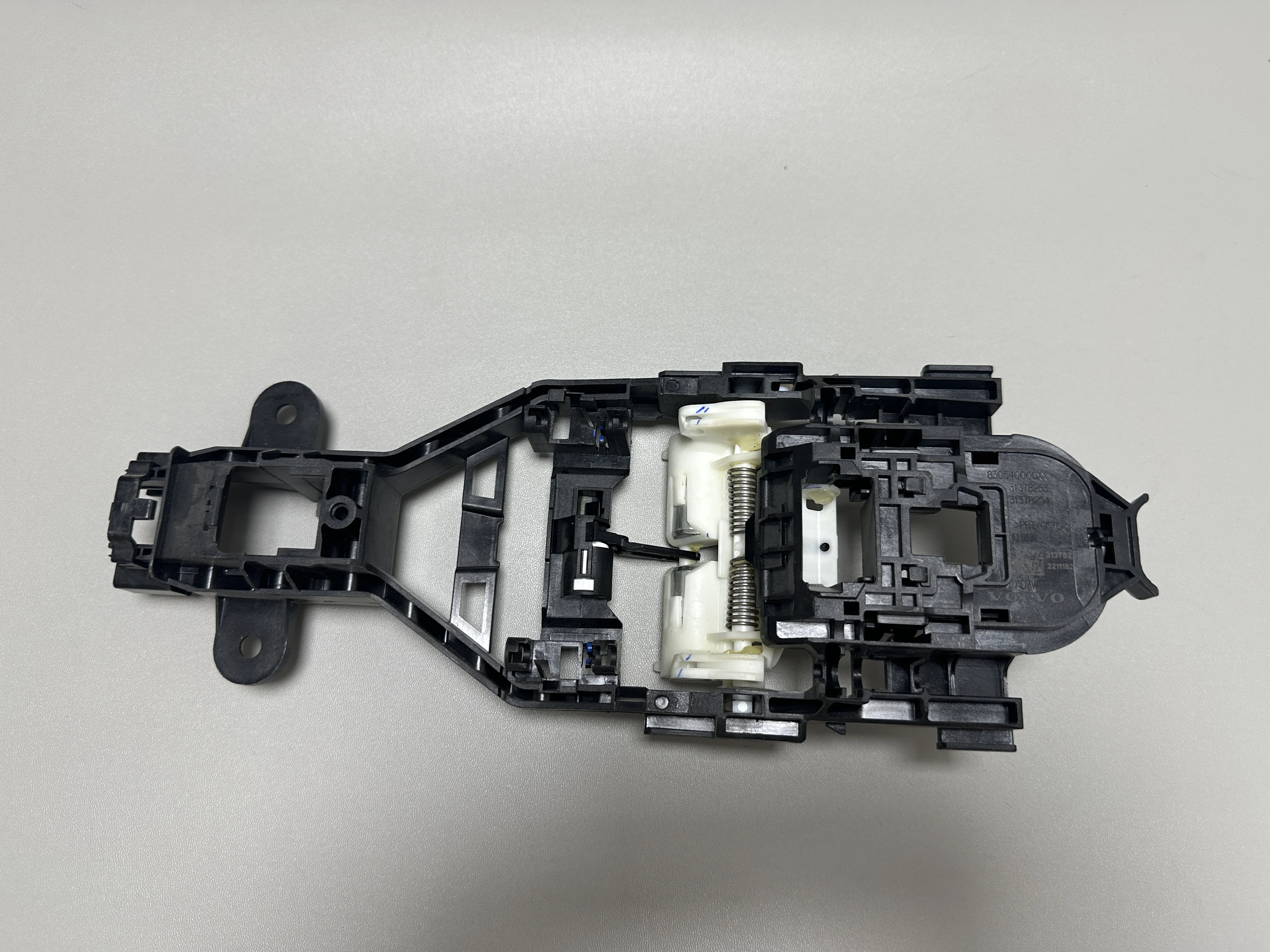 31378253 31378254 Support For The Front Door Handle Support For The Rear Door Handle For XC90 S90 V90 S90L XC60