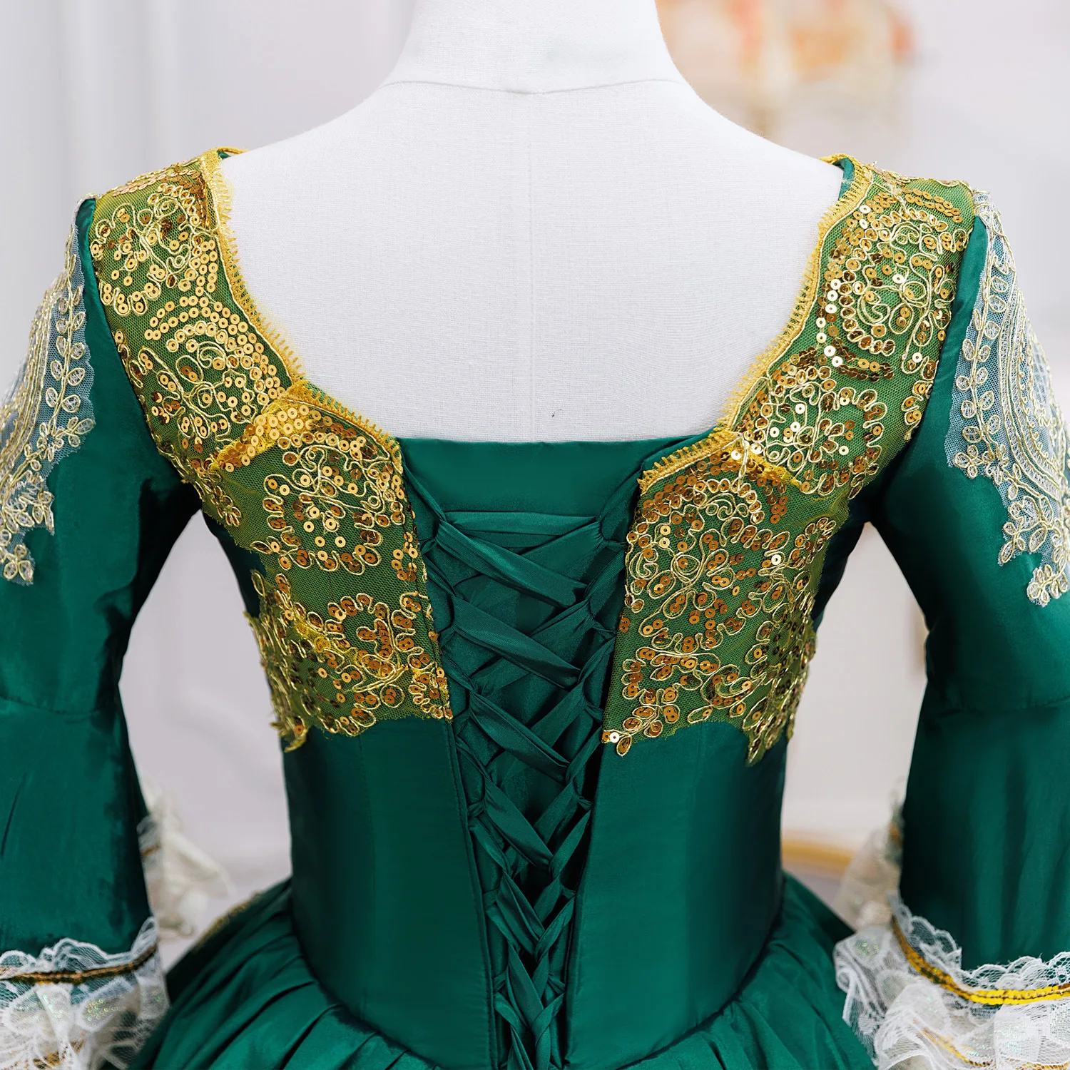 زي المحكمة الساحرة للهالوين الأخضر للسفر والتصوير الفوتوغرافي للملكة النبيلة والدراما والولائم فستان الرقص والسهرة والحفلات الفاخرة