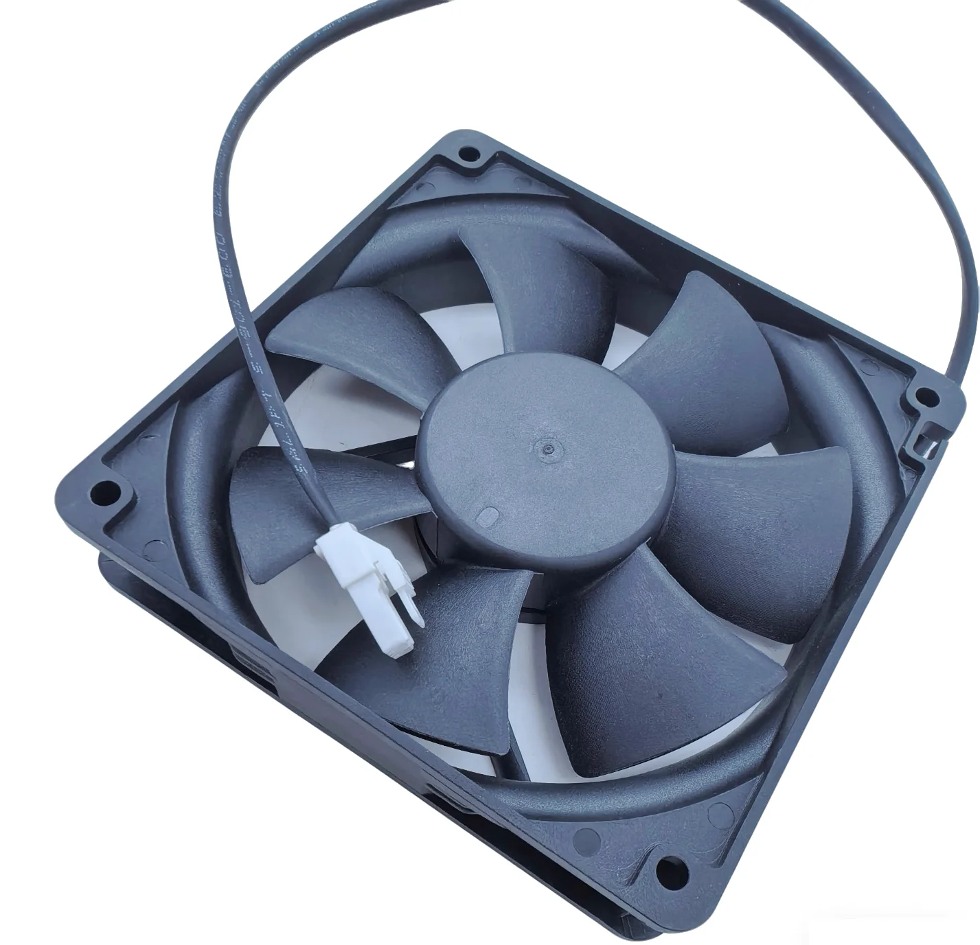 

CHA12012BM-25B 12025 12В 0.25А 2-проводной вентилятор для охлаждения компьютера