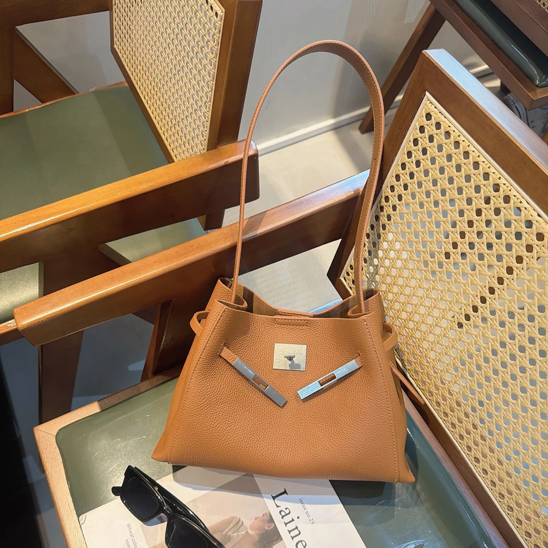 Mendy Genuine Leather Classic Lock Bag Women Gold Hardware Removable Chain Luxury Designer Vintage French Style Compact Size New
