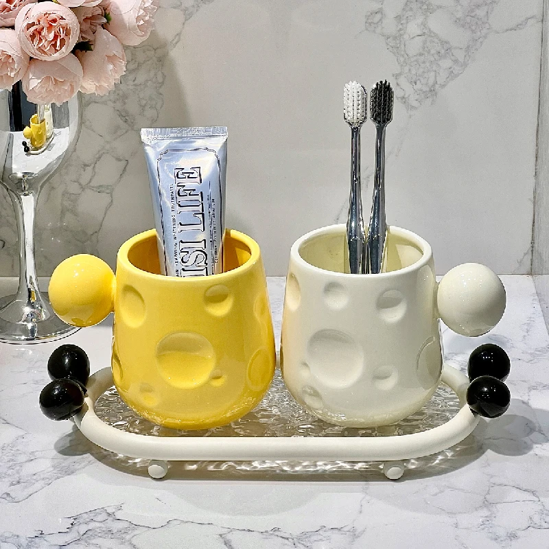 Bathroom Supplies Ceramic Mug Ceramic Cheese-shaped Toothbrush Cup Upscale Wash Cup Shelf Decoration Bathroom Accessories