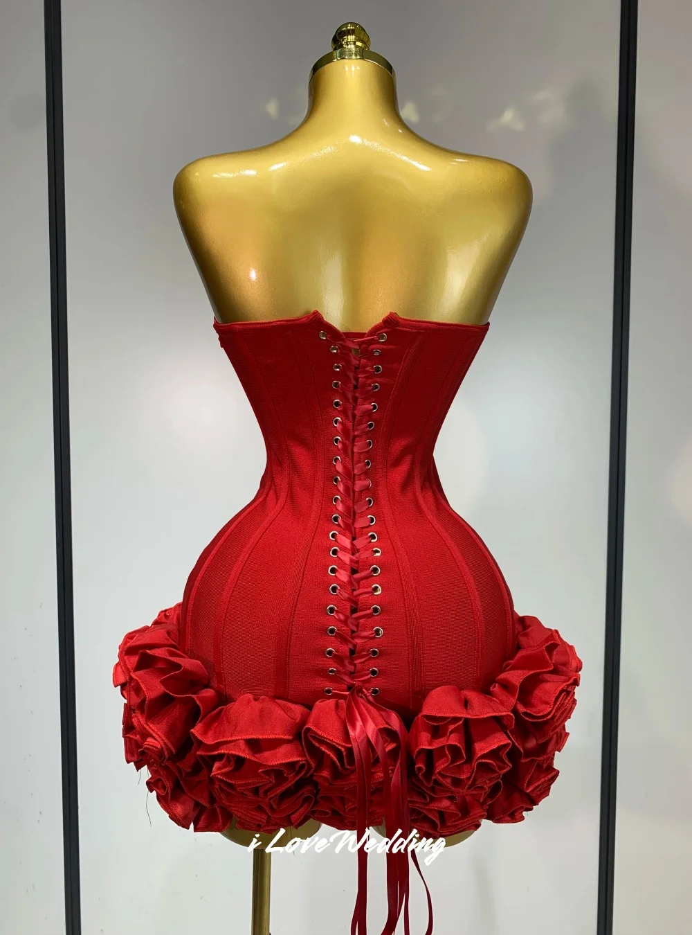 فساتين حمراء بدون حمالات لحفلات العودة للوطن 2025 بدون أكمام وكشكشة ورباط علوي تنورة حورية البحر صغيرة مطوي فساتين حفلات أعياد الميلاد حسب الطلب