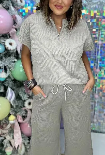 Solid Color Texture Casual Sports Loose Short-sleeved Trousers Set