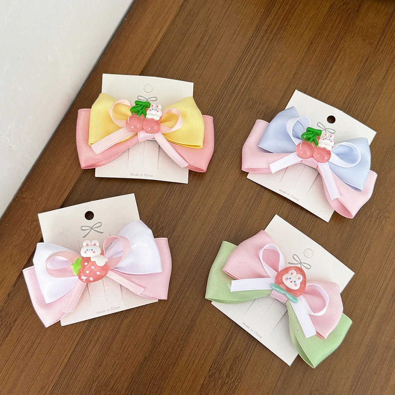 

New Cartoon Rabbit Strawberry Bow Hair Clips for Baby Girl Sweet Cute Bowknot Duck Tongue Clips Princess Headwear Kids Barrettes