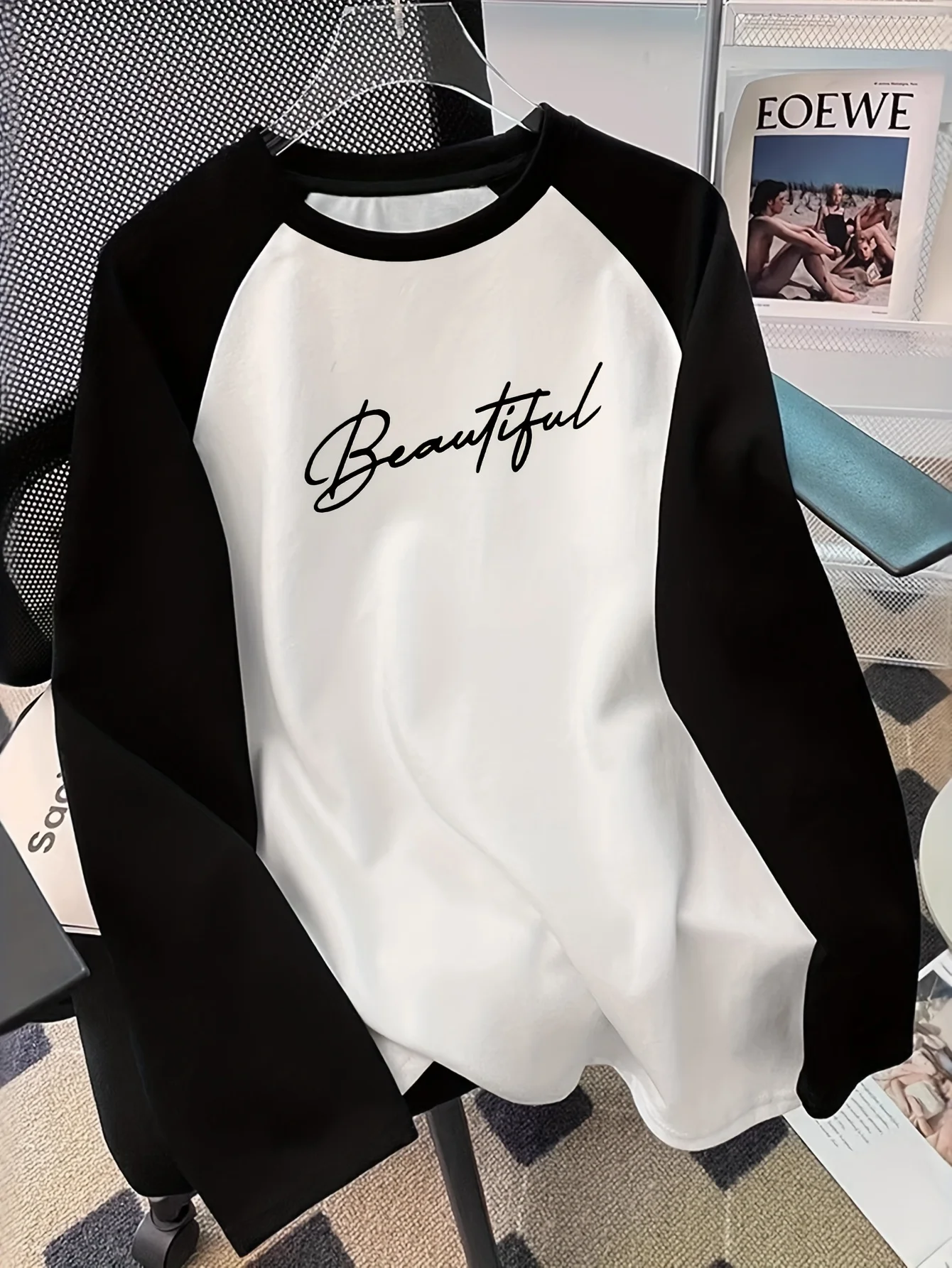 Women's Casual Black and White Color Block Long Sleeve Tops Fashionable Artistic Font English Letters Base Layer Clothes Female