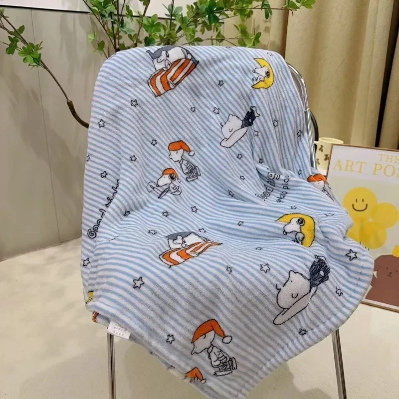 Snoopy new cute cartoon digital printing soft and comfortable skin-friendly warm flannel single layer blanket for men and women