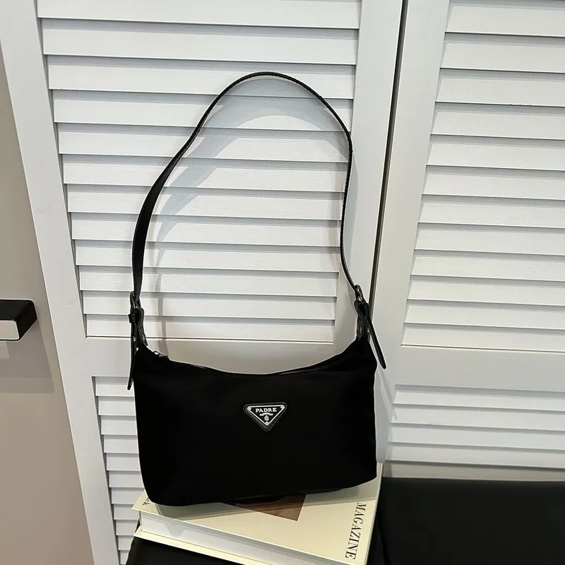 

Bloomsteps2025 New Women's Underarm Bag for Commuting and Casual Wear, Vintage Motorcycle Dumpling Bag, Handheld Shoulder