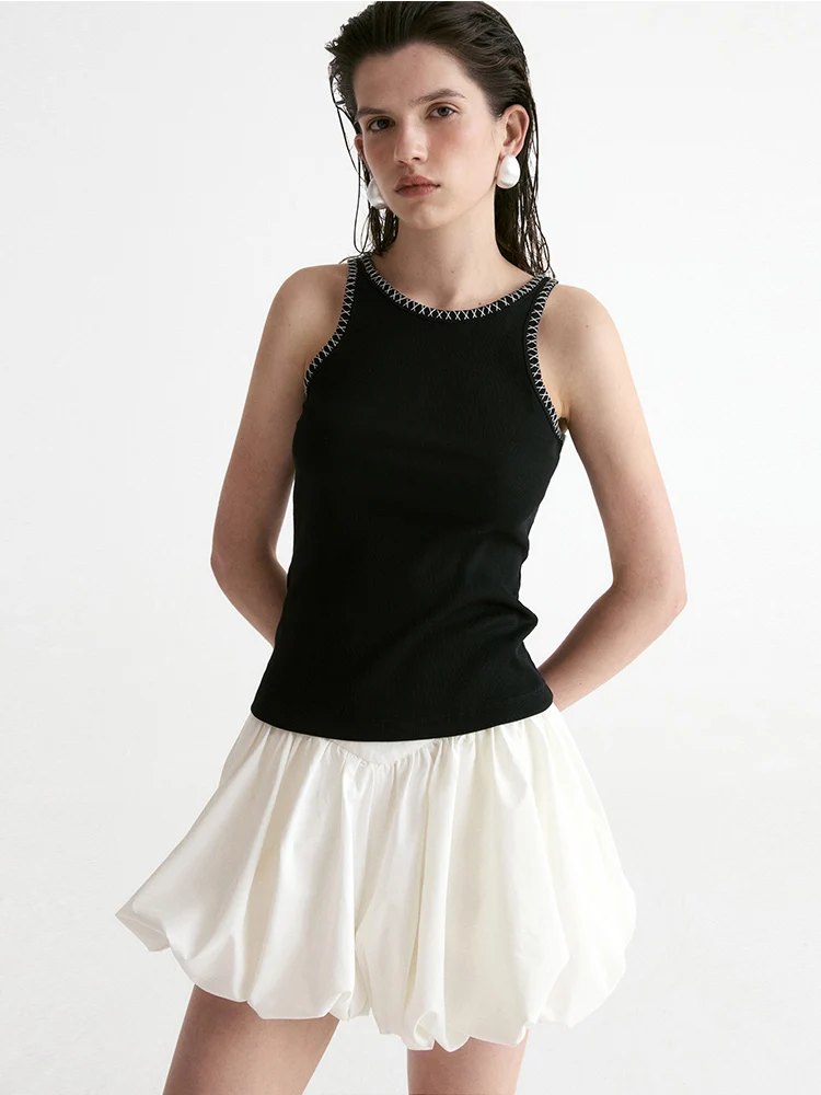 

Жилет с ручной вышивкой и декоративными элементами, оригинальный дизайн, хлопковая подкладка, классический крой, круглый вырез, весенняя коллекция