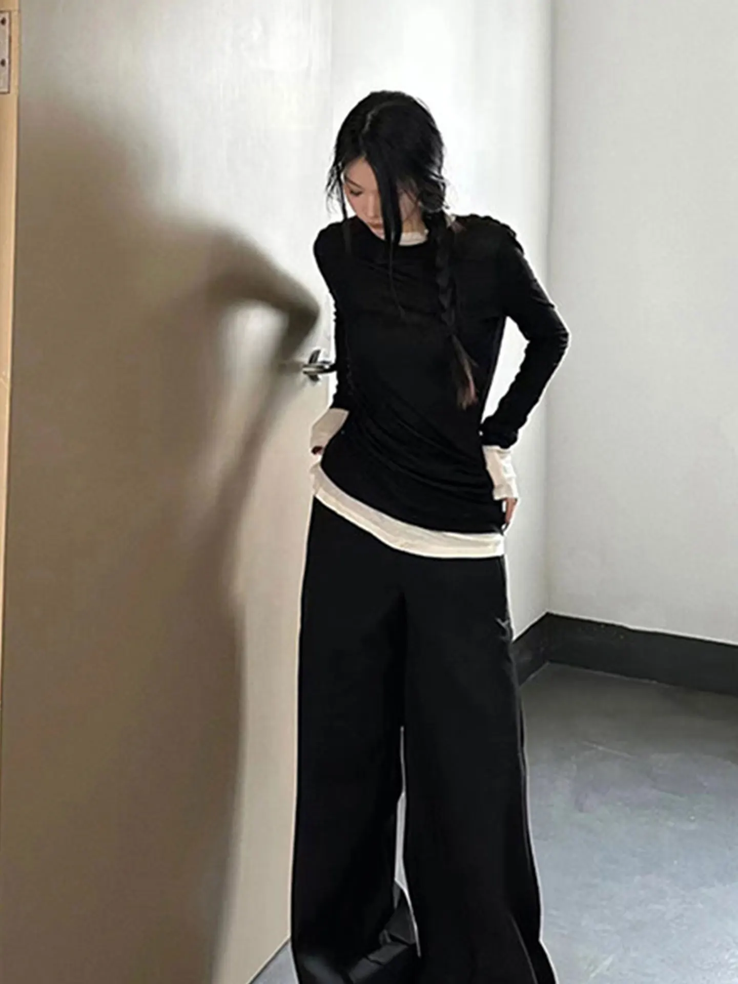 plus Size Women's Black Base Shirt Mid-Length Inner Wear T-Shirt Cover Butt Fashionable Autumn New Style Commute Style High W...