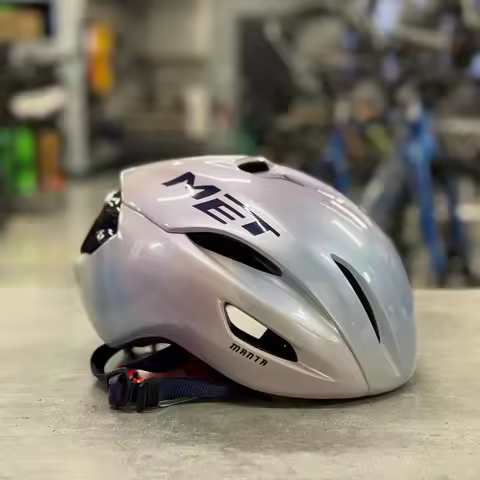 MET MANTA MIPS Cycling Helmets EPS Helmet Intergrally-Molded Aerodynamic Cycling helmet for Road, Triathlon and Winter rides