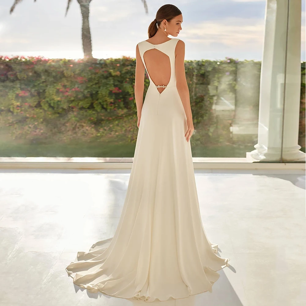 Customized Pure Lvory O-Neck Jersey Wedding Dresses with Open Back Sweep Train Minimalist Pleats Crystal Sleeveless Bridal Gown