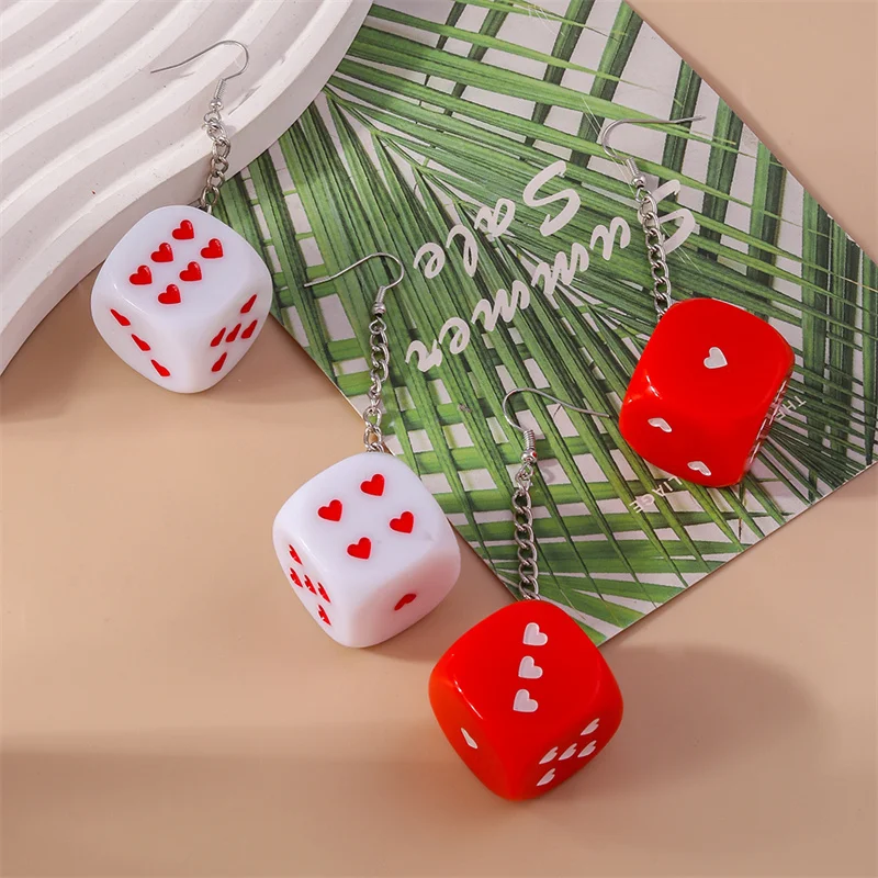 Aihua Acryl Persönlichkeits-Digital-Würfel-Ohrringe in Großrot, Persönlichkeits-DND-RPG-Spiel-Requisiten, Digitale Würfel-Ohrringe mit Langem Anhänger – Detail 1