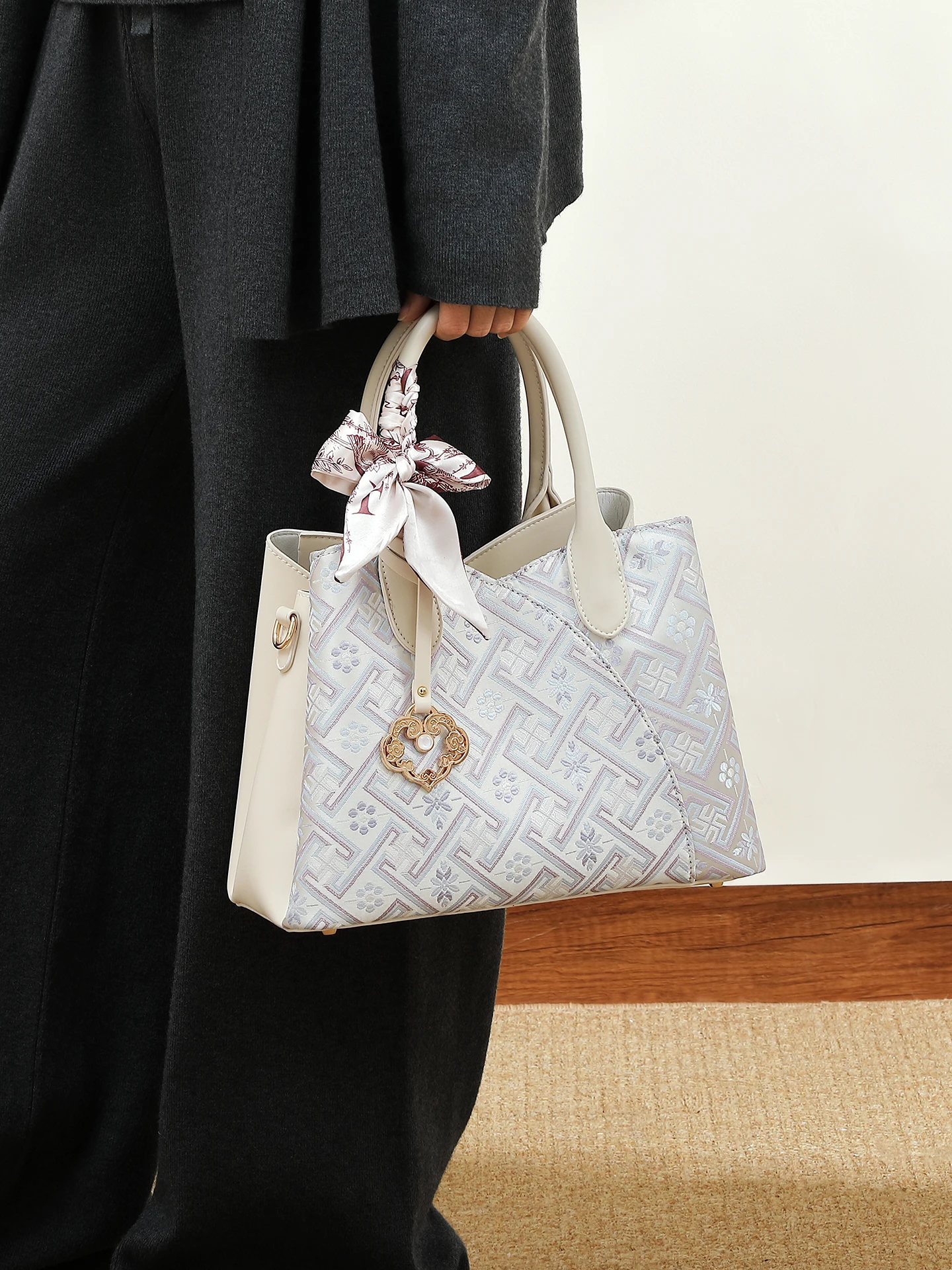 sac-fourre-tout-pratique-en-cuir-pu-souple-grande-capacite-style-chinois-brode-ideal-pour-les-trajets-quotidiens-cadeau-pour-mere-d'age-mur