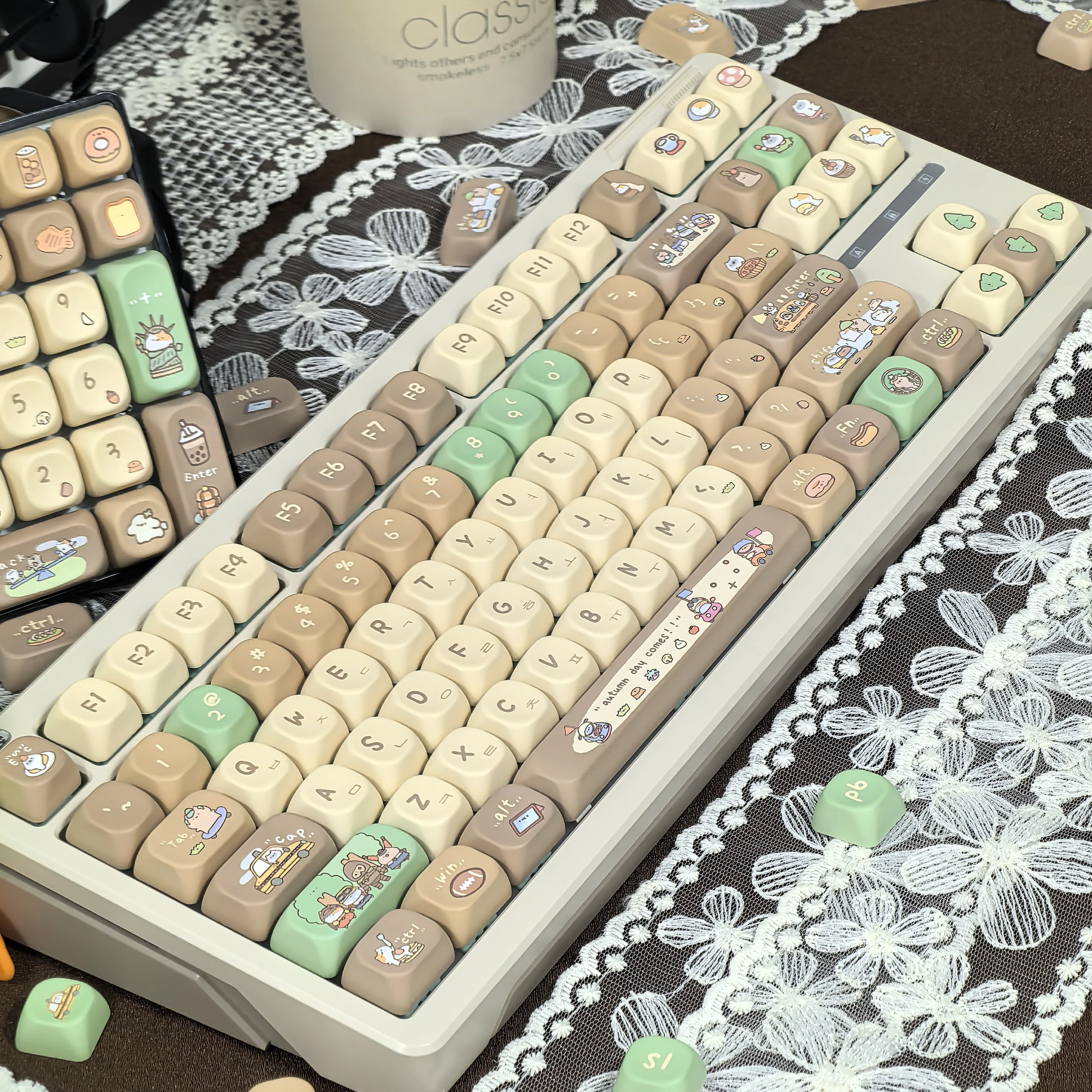 Imagem -02 - Bonito Khaki Pbt Moa Cocoa Bean Leite Keycap Teclado Mecânico Faça Você Mesmo Cabide Castanho Verde Desenhos Animados Coreano Russo 127key