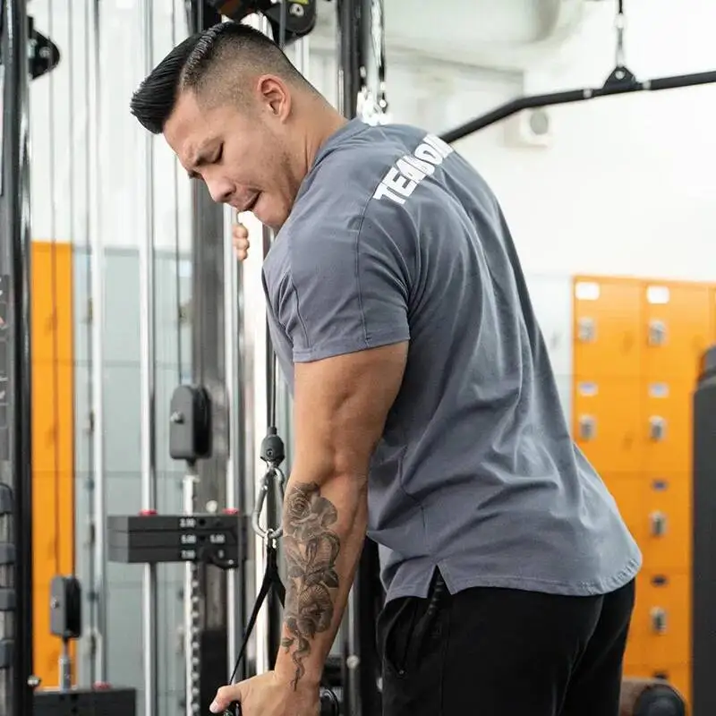 Мужская летняя спортивная футболка с коротким рукавом для спортзала, быстросохнущая эластичная майка, уличные топы Fiess, повседневная трендовая одежда для бодибилдинга