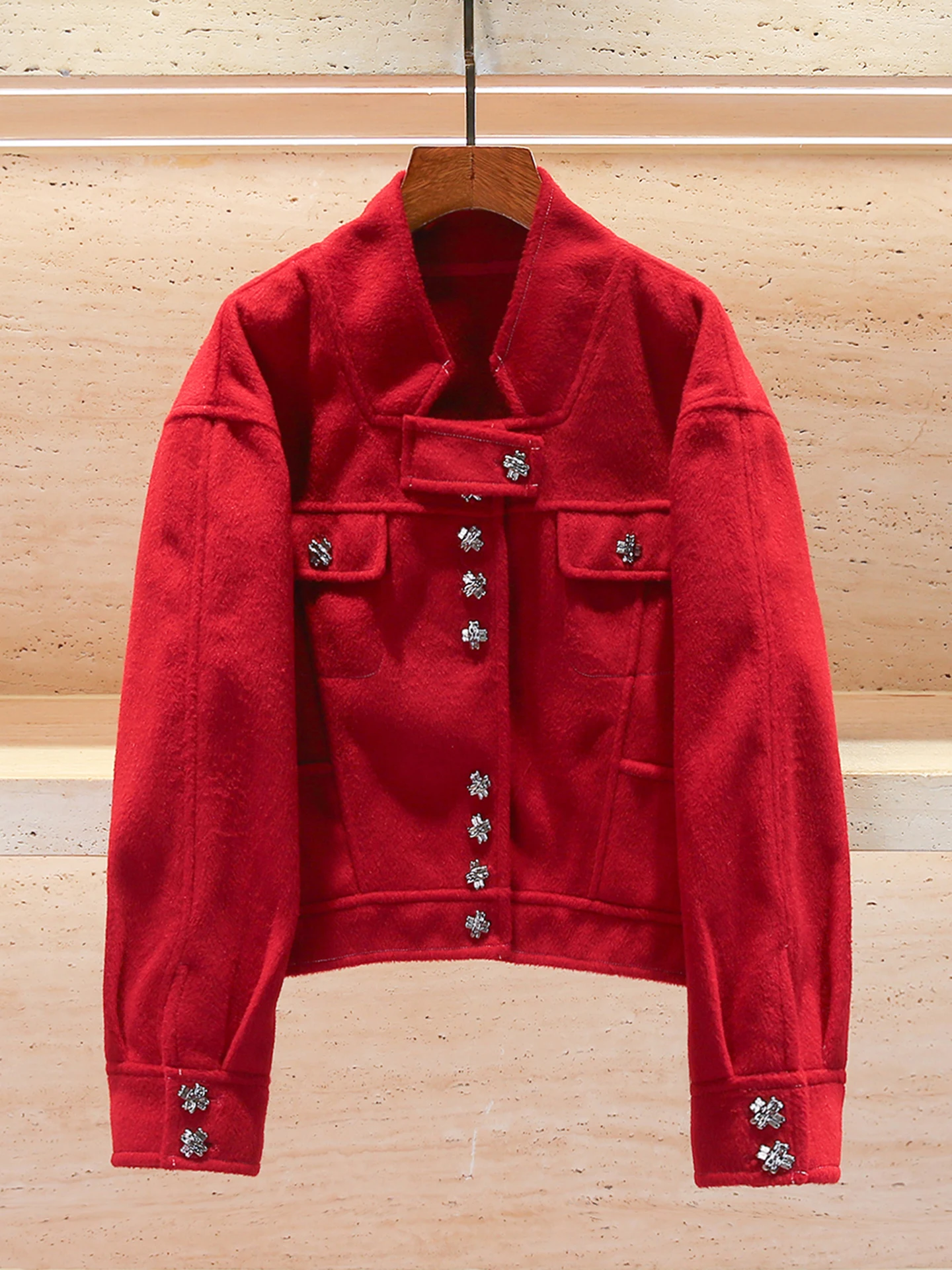 

Элитная женская шерстяная куртка с воротником-стойкой, рабочая одежда, весна 2026, короткая верхняя одежда для поездок на работу, приталенный крой, с пуговицами