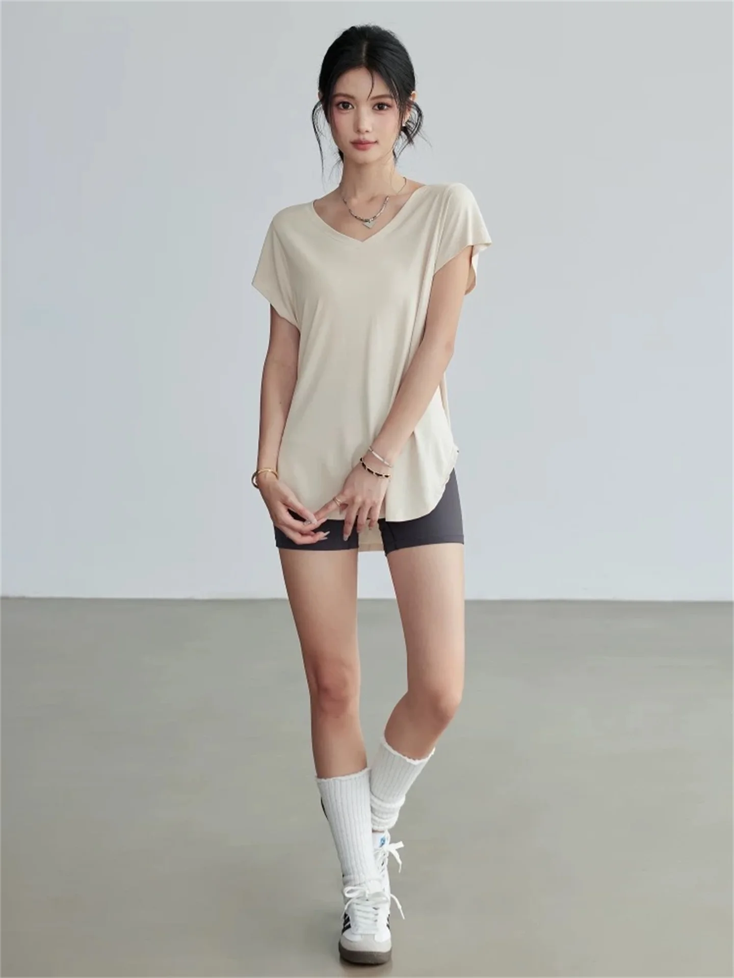 Slimming Fitn Clothes Women Summer Running Sport ort Sve T-irt Qui Dry Yoga Top Pilates Training Cover up