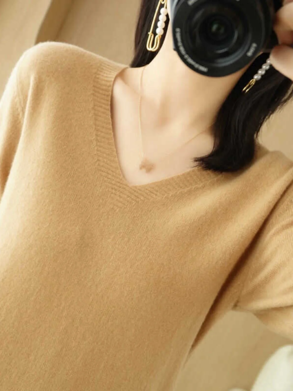 

Spring V-Neck Short Sleeve Women's Knitted Sweater Base Layer Shirt Inner Wear Regular Fit Commute Style Fibrin Fabric