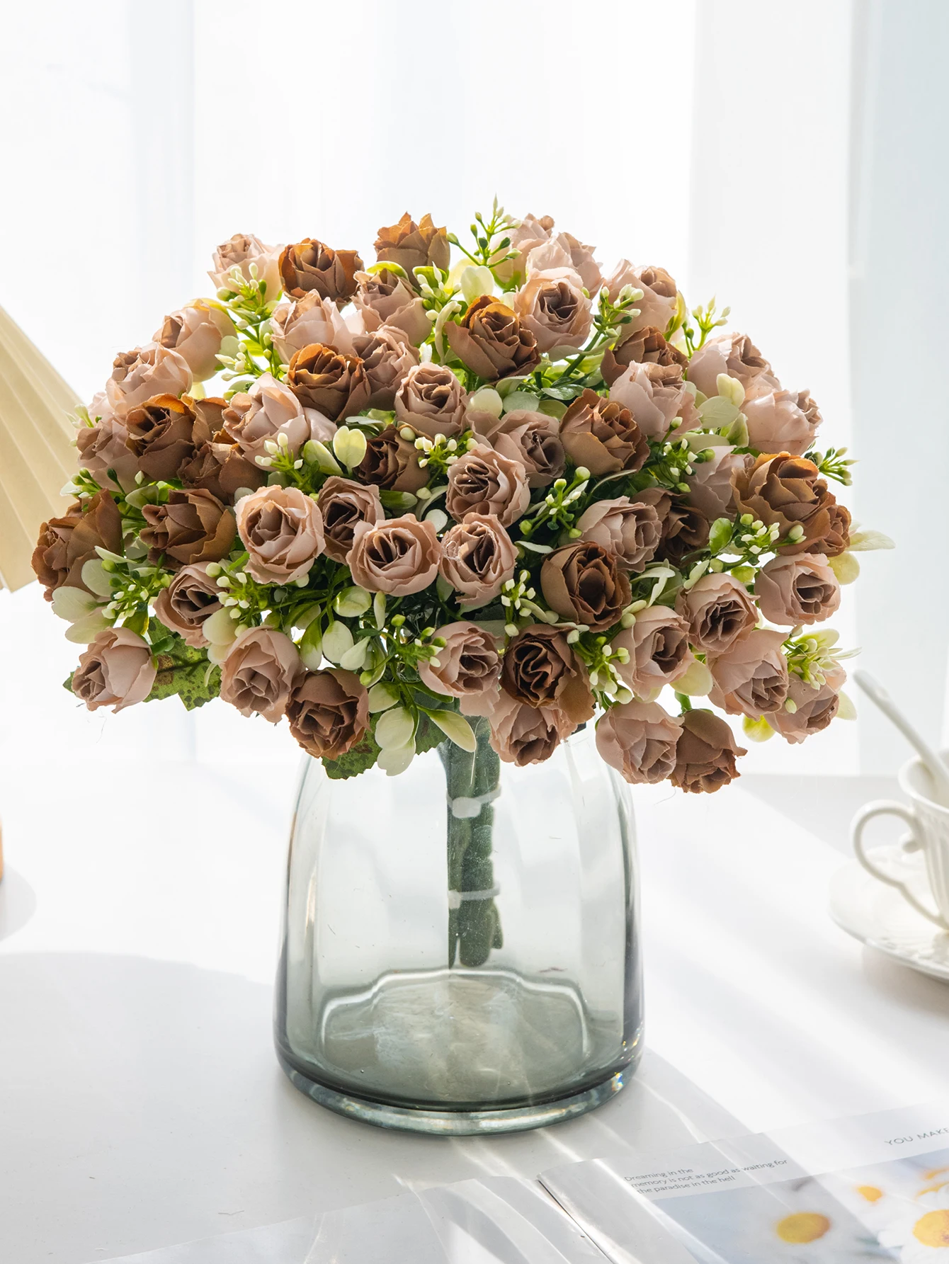 Künstliche Blumen, rote Seidenrosen, Brautsträuße, für Zuhause, Party, Büro, Vase, Tischdekoration, für den Außenbereich, Garten, Hof, Hochzeit, DIY-Geschenkkranz – Detail 2
