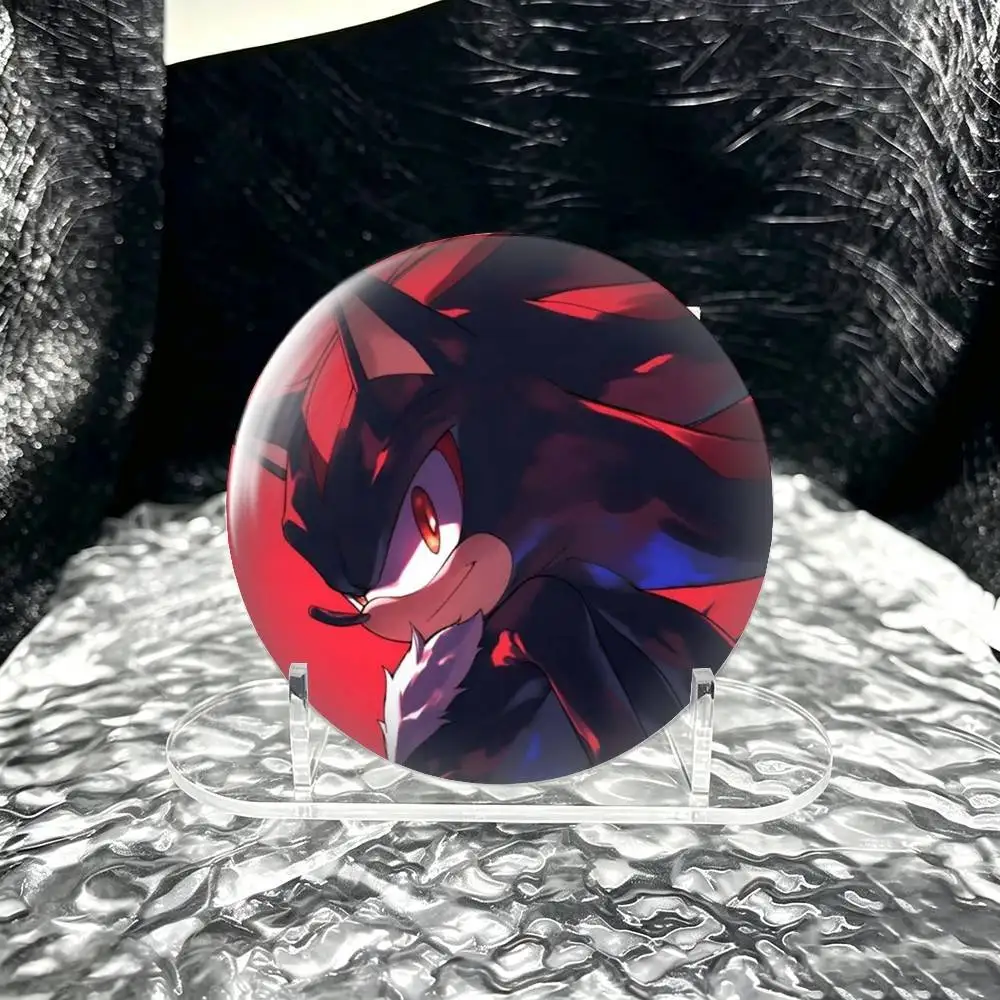 Shadow the Hedgehog Brooch Metal Decorative Brooch Pins for Backpack Clothes Jacket Accessories,Souvenir.