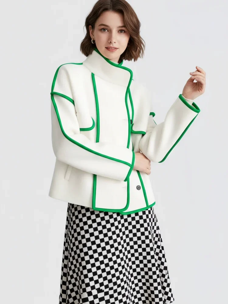 

Новинка осени 2024, женская белая куртка с контрастной зеленой отделкой, воротник-стойка, свободное пальто на пуговицах с длинными рукавами, повседневное пальто на выход