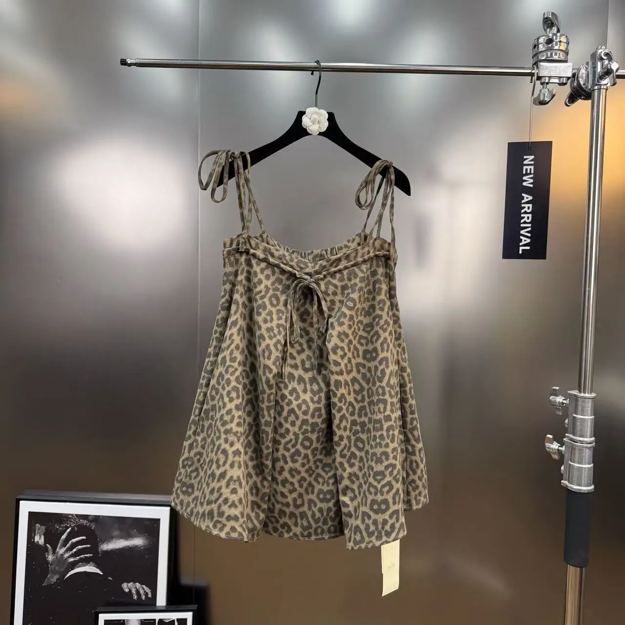 

2025 Autumn Fashion Design Niche Leopard Print Strappy A-Line Camisole Top