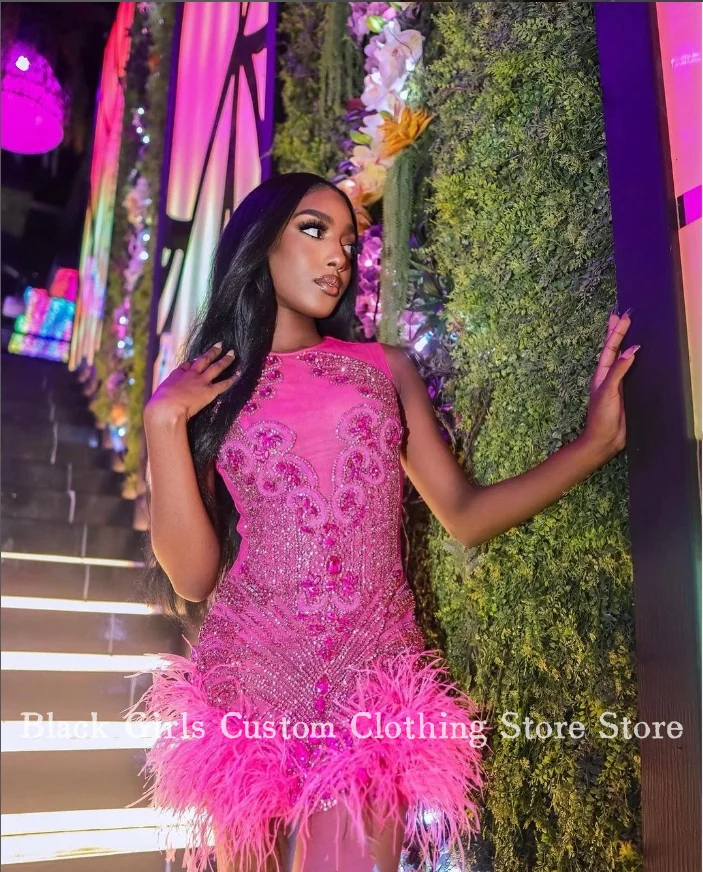 Luxury Peach Pink Homecoming Party Dress Sexy Diamante Beaded Feather Applique Black Girl Queen Dress فساتين للمناسبات الرسمية