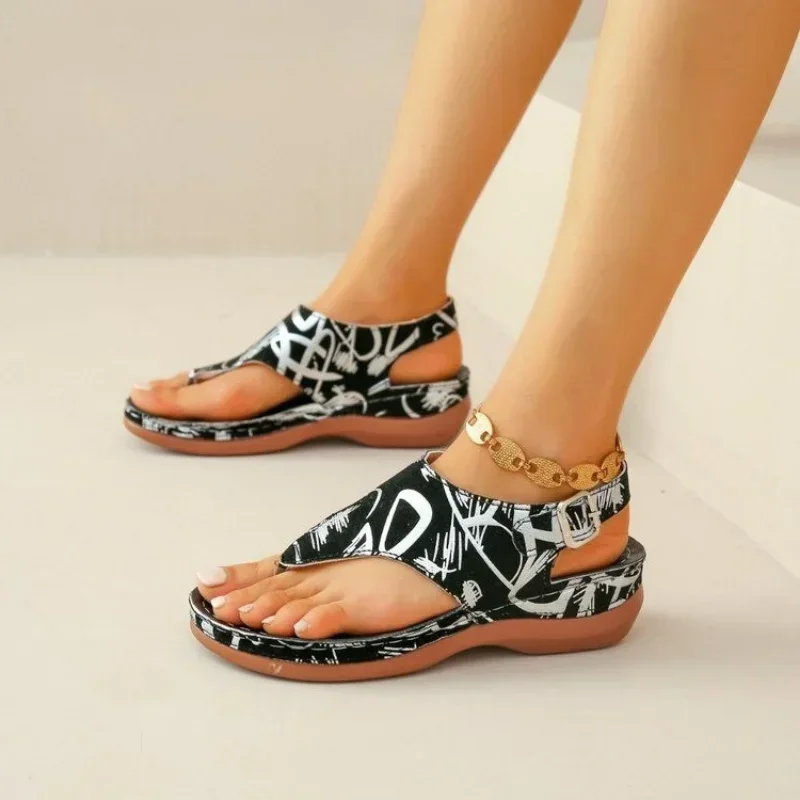 Sandalias de cuña con punta abierta para mujer, Chanclas de playa con estampado de hebilla a la moda, novedad de verano