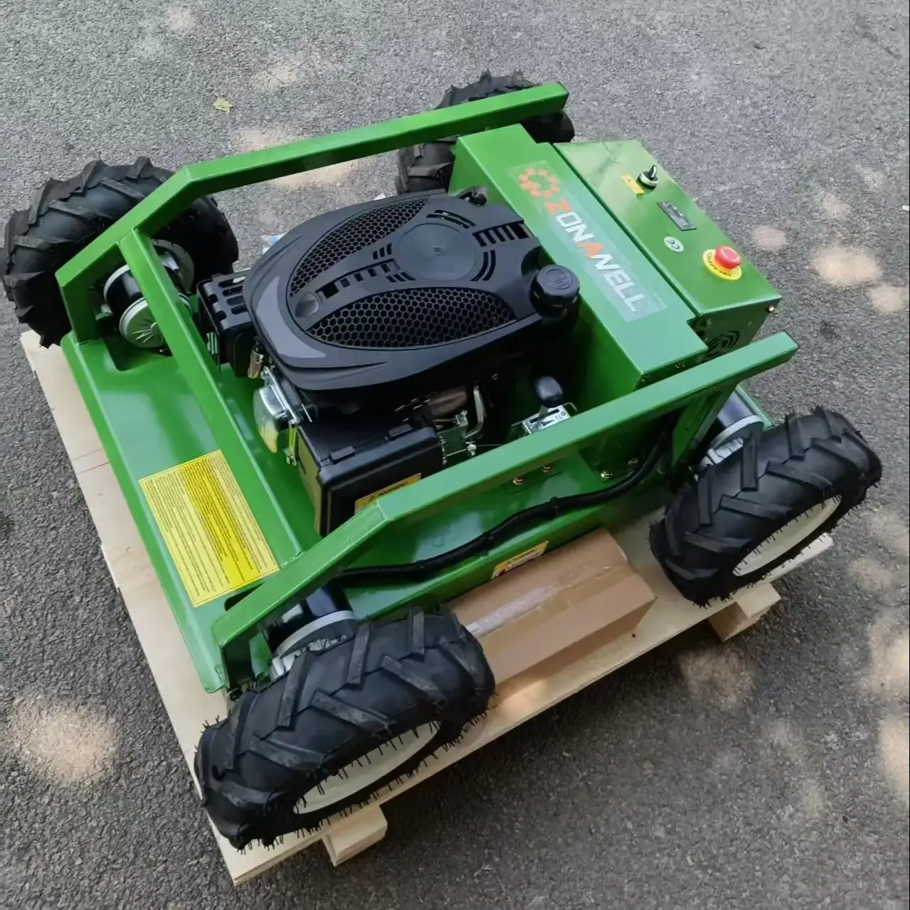 

Mowing Wizard, anti-skid tire slope model, safe operation at 45° slope, garden weeding expert, remote control operation