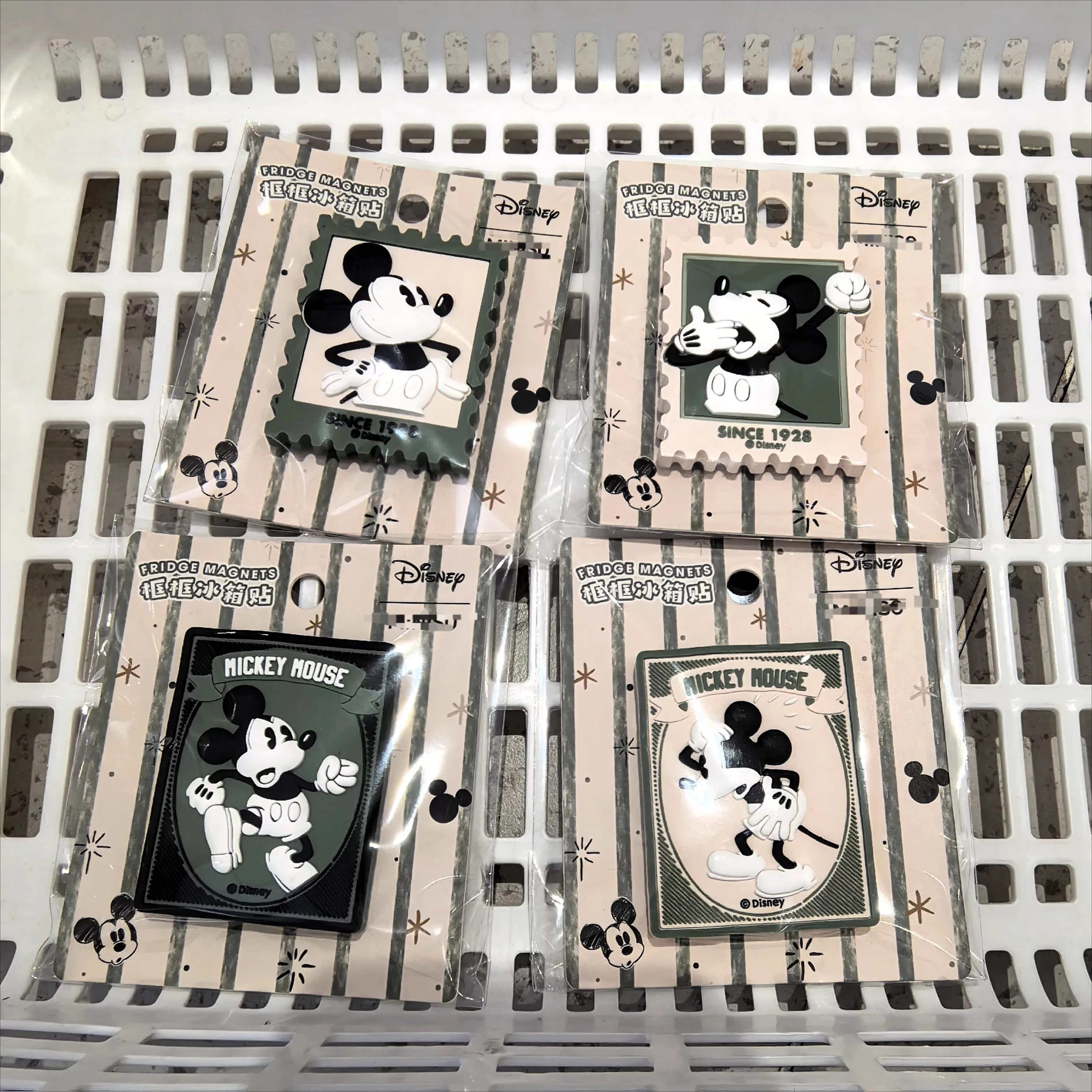 

Disney Mickey Mouse Fun Life Series Frame Fridge Magnet Cute Cartoon Kitchen Refrigerator Decoration Collection Home Decor Gift